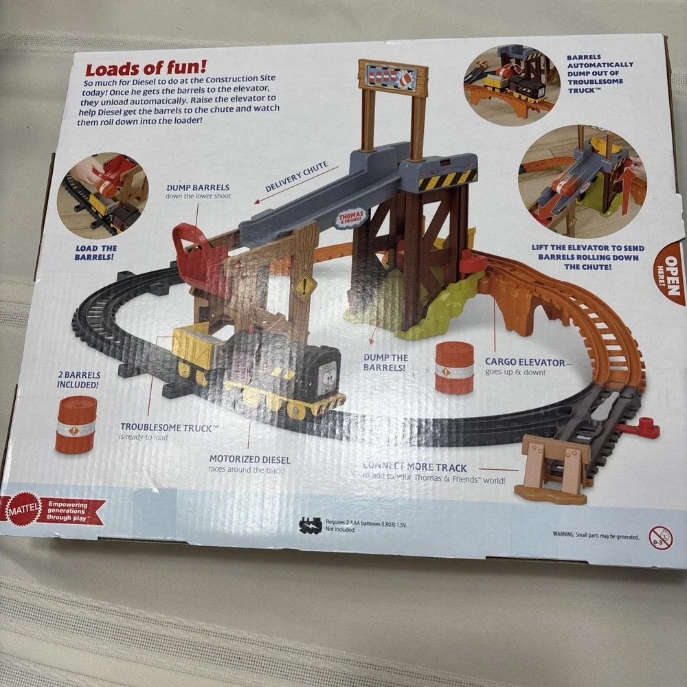 Fisher-Price Thomas & Friends Diesel's Lift & Load Construction Train Set New!